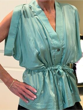 Paul & Joe Paris Short Sleeve Tie Blouse - size 2 (Med) - Mint